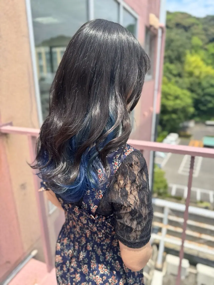 セミロング カラー ブルーカラー ヘアカラー Viage （ビアージュ）のヘアスタイル