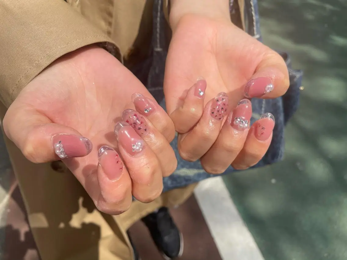 ネイル クリアネイル フレンチネイル はばすみれ🎀ﾈｲﾙ 光ﾌｪｲｼｬﾙ ﾍｱのネイルデザイン