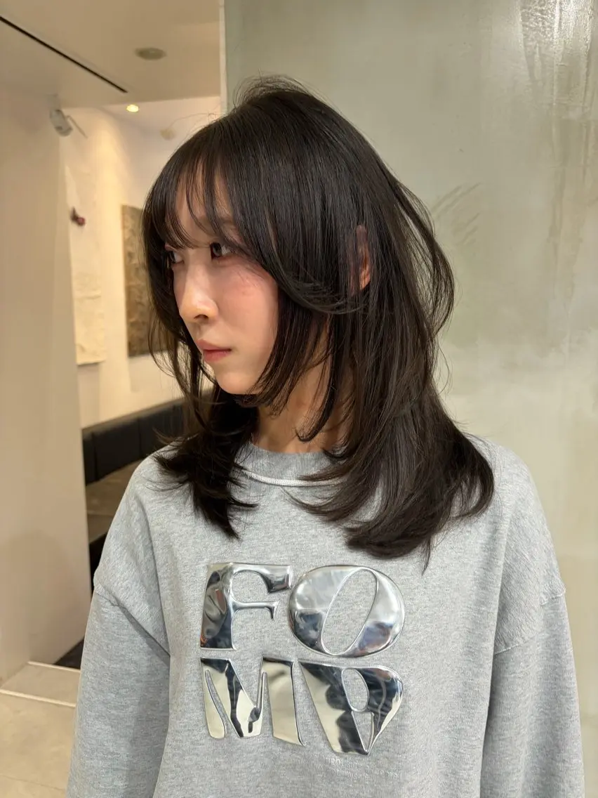 ロング カット ヘアカラー トリートメント 海野翔吾🇨🇳 ワンホンレイヤーのヘアスタイル