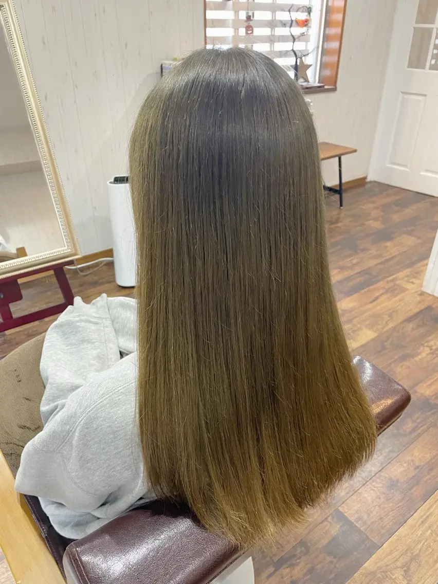 ロング カラー ベージュカラー ブリーチ ケアブリーチ オリーブベージュ トリートメント 西川 敏夫のヘアスタイル