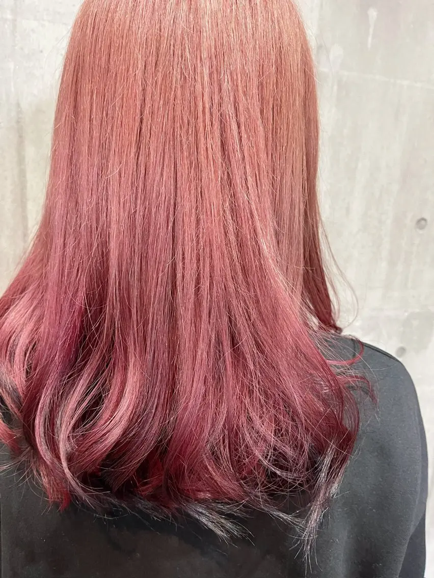 セミロング カラー グラデーションカラー art-Lago 宮司のヘアスタイル