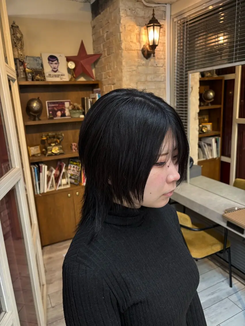 ミディアム 顔周りカット ウルフカット ロゼ 神田 雅春のヘアスタイル