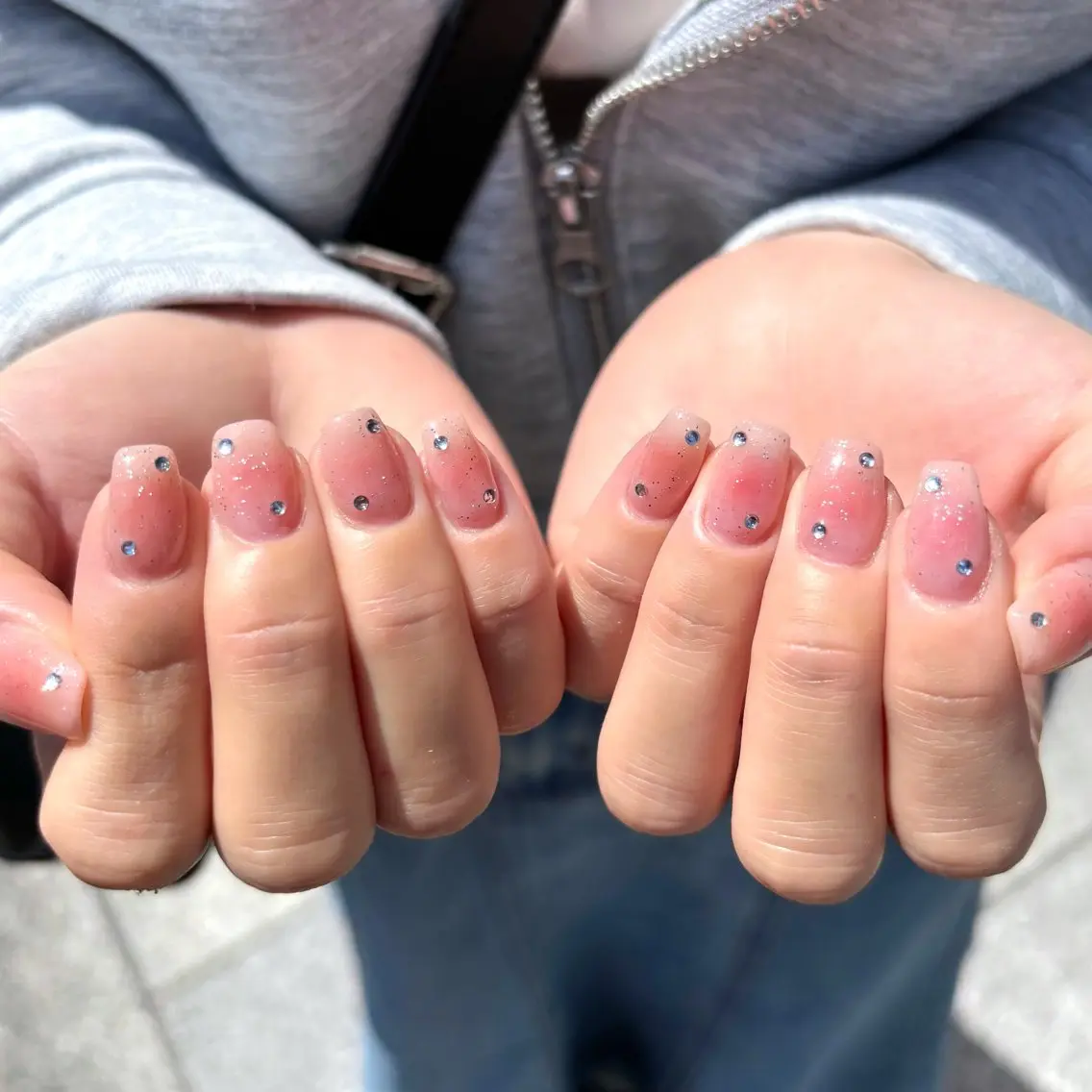 ネイル チークネイル T. Rikoのネイルデザイン