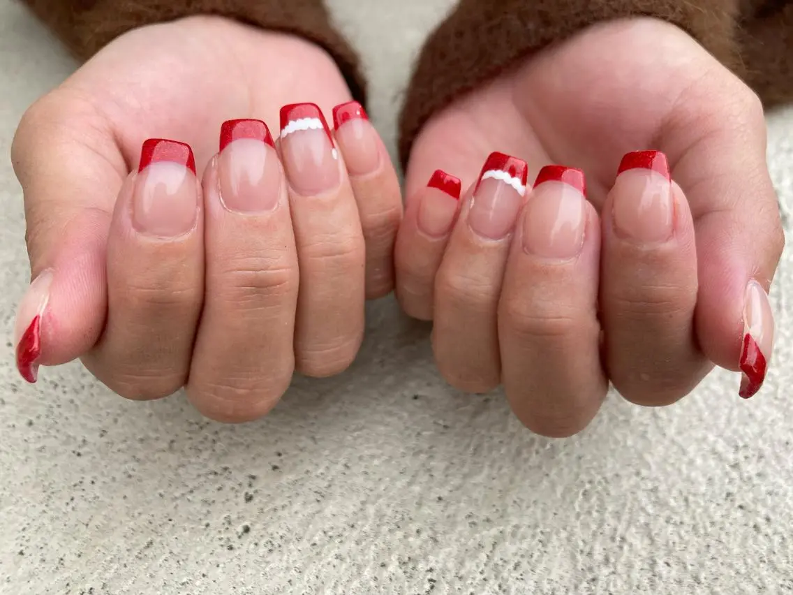 ミディアム ネイル ハンドネイル フットネイル ✴︎ Delightのネイルデザイン