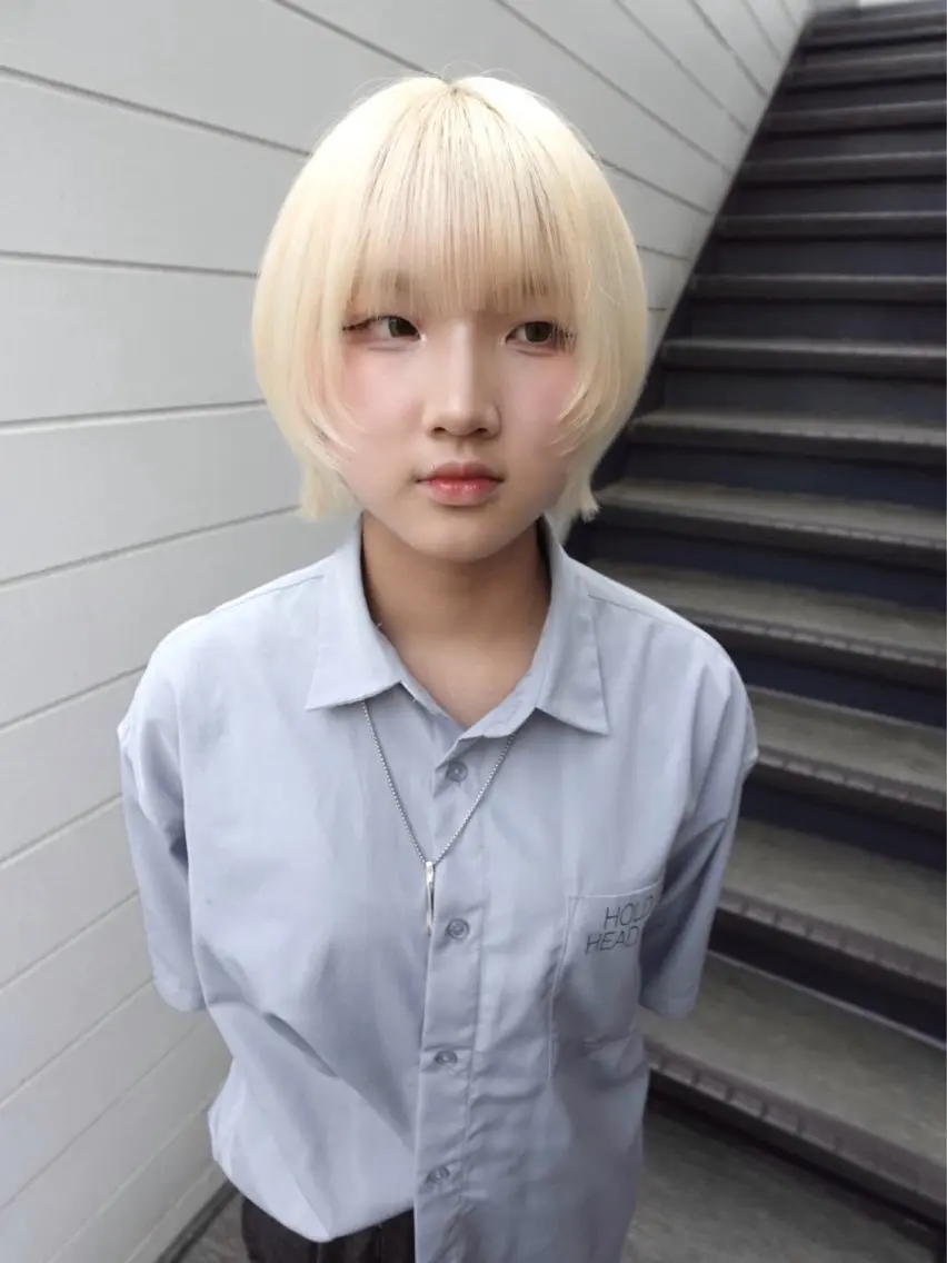 ショート カラー カット ヘアカラー トリートメント MIMI🌻໋᳝݊ 個性派カラー⑅ ⸝꙳のヘアスタイル