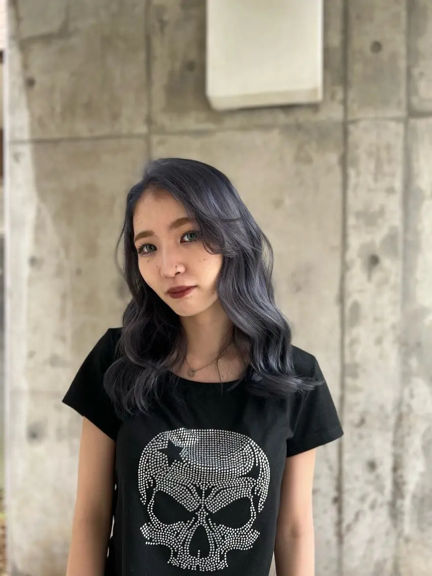 ミディアム カラー ブルーカラー ブルージュ 透明感カラー ヘアカラー トリートメント Liere Muuのヘアスタイル