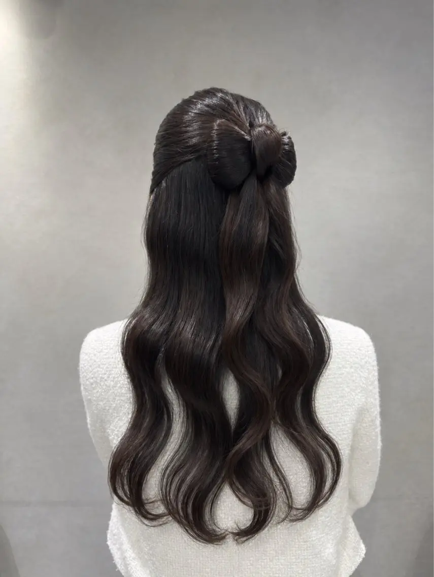 ヘアアレンジ ヘアセット 透明艶カラー☆ アレンジ🪽yuiのヘアスタイル