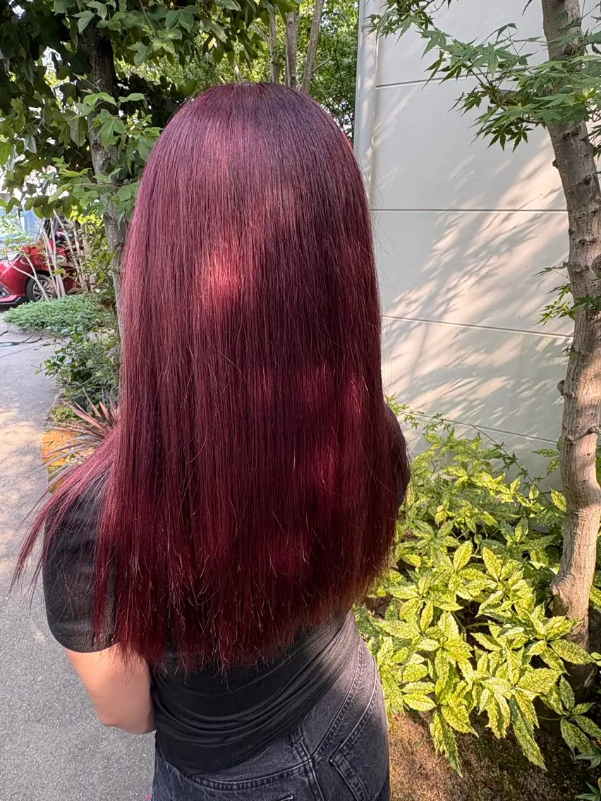 カラー ブリーチ レッドカラー 柳内 まゆのヘアスタイル