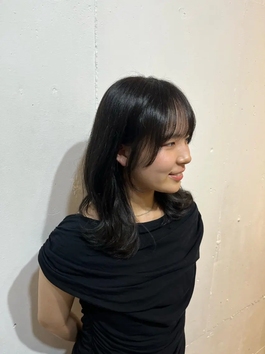 ミディアム Hozumi Rioのヘアスタイル