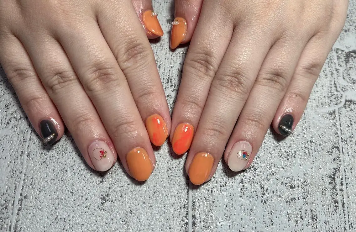 ネイル ニュアンスネイル オレンジ Mimi Nailのネイルデザイン