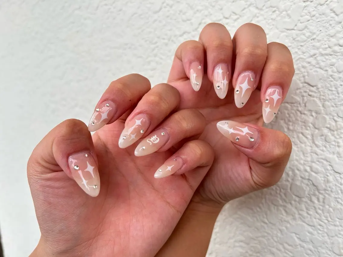 ネイル ハンドネイル フットネイル ✴︎ Delightのネイルデザイン