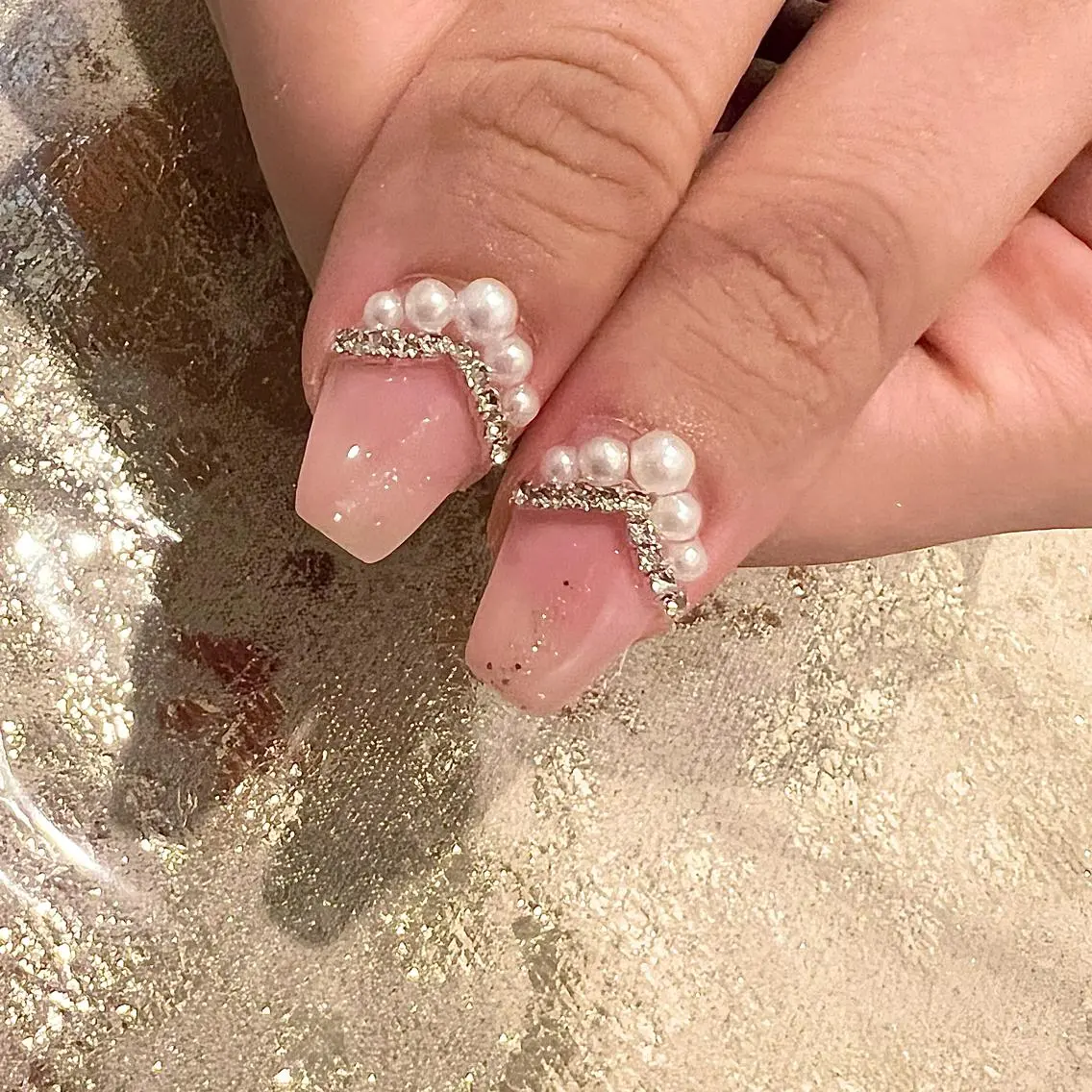 ミディアム ネイル ハンドネイル H🌺 NAILのネイルデザイン