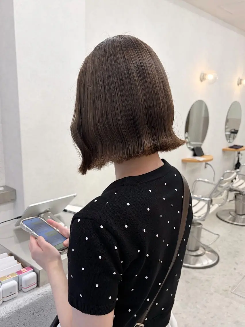 ショート カット ヘアカラー まろやかベージュ🤎 艶カラー🔔リンのヘアスタイル