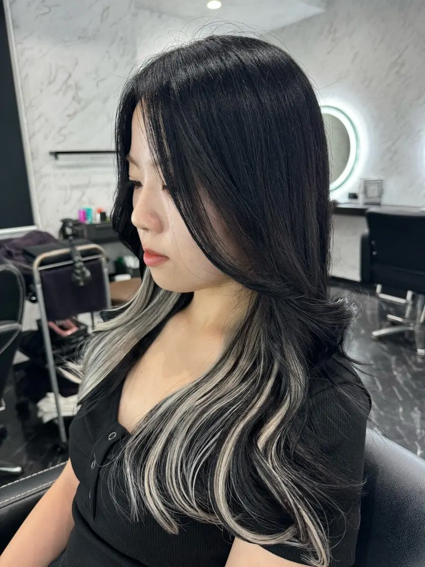 カラー LOHAS 優来(ユラ)のヘアスタイル