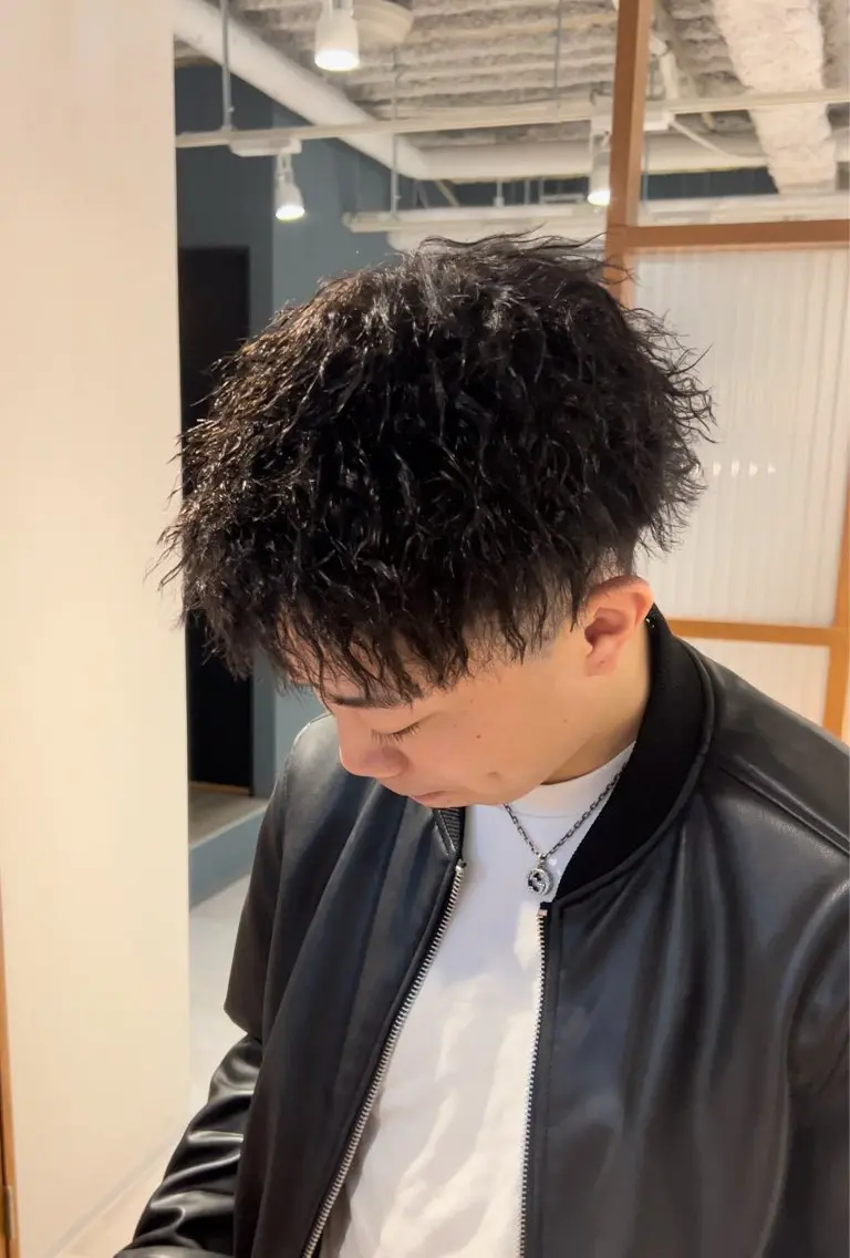 パーマ メンズ カット パーマ 🌈山口摩七斗 /レイヤー/ブリーチのヘアスタイル