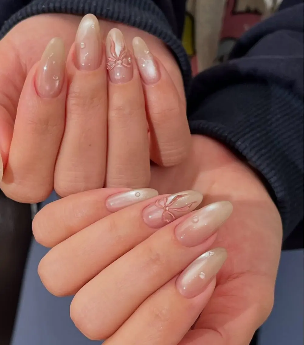 ネイル フットネイル フレンチネイル グラデーション 氷ネイル・うるうるネイル 韓国ネイル ハンドネイル Lynn_ Nailのネイルデザイン