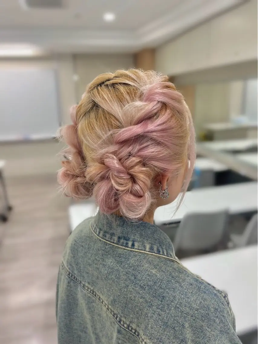 セミロング ヘアアレンジ お団子ヘア 桜新町/ Mea⭐︎のヘアスタイル