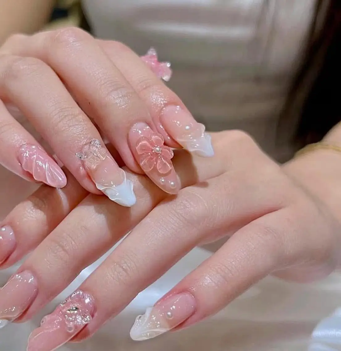 ネイル ハンドネイル MQueen ネイルサロンマルのネイルデザイン