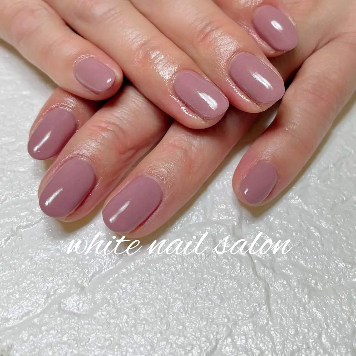 ネイル ラメ(グリッター) シンプルネイル white nail salonのネイルデザイン