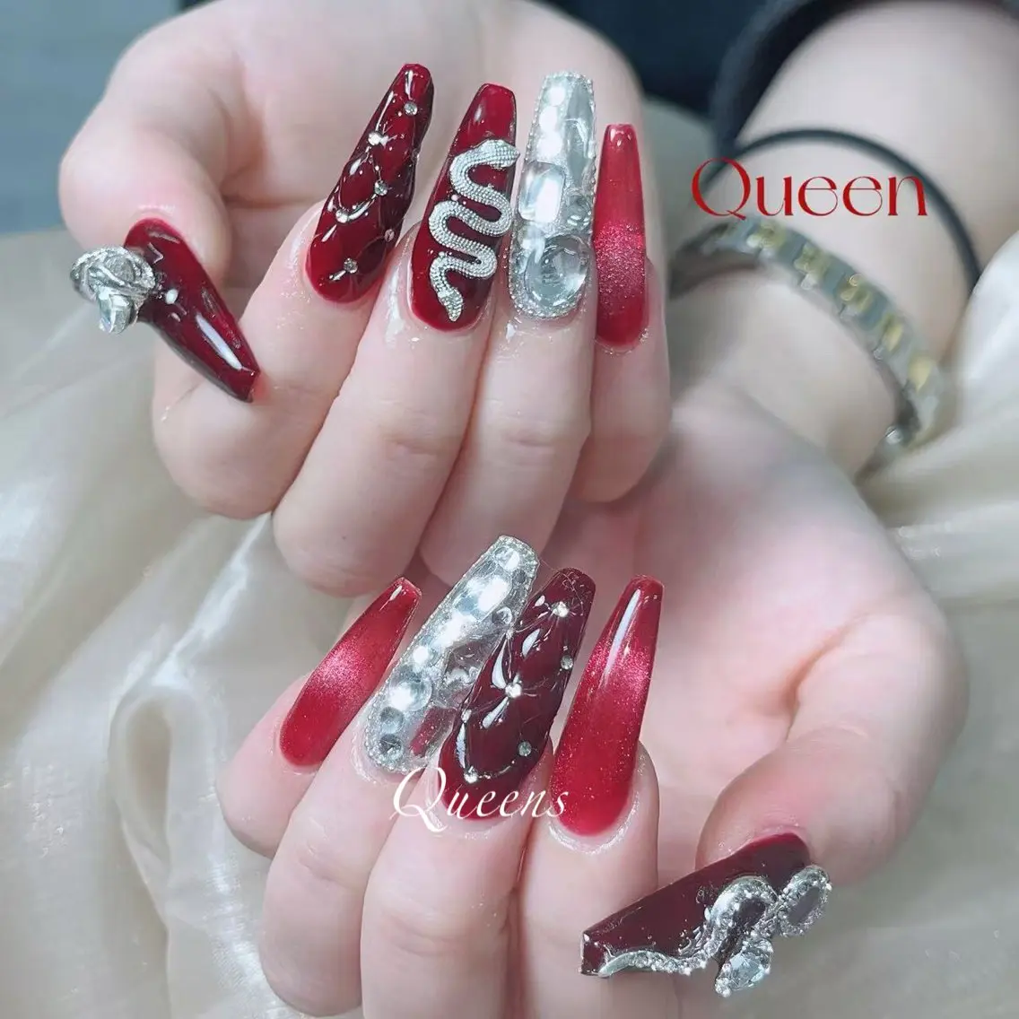 ネイル ハンドネイル Queens ひなのネイルデザイン