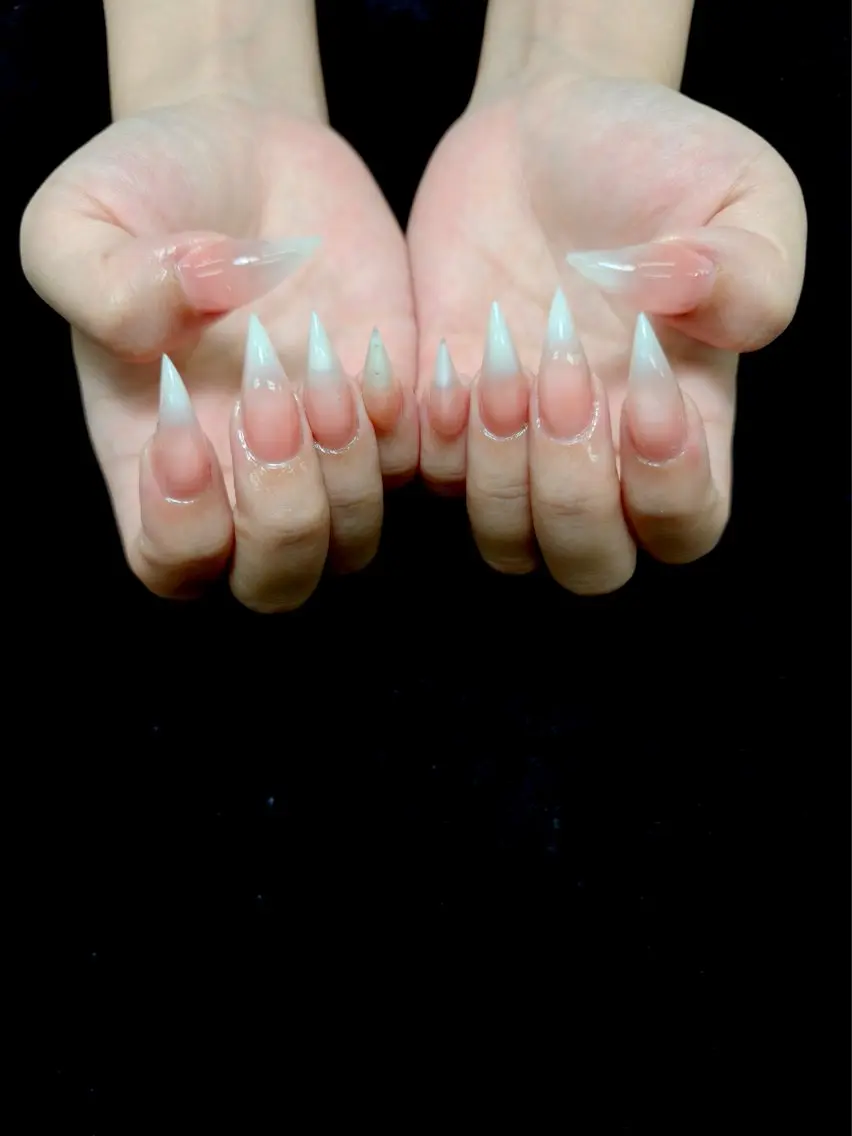ネイル ハンドネイル ongles chicのネイルデザイン