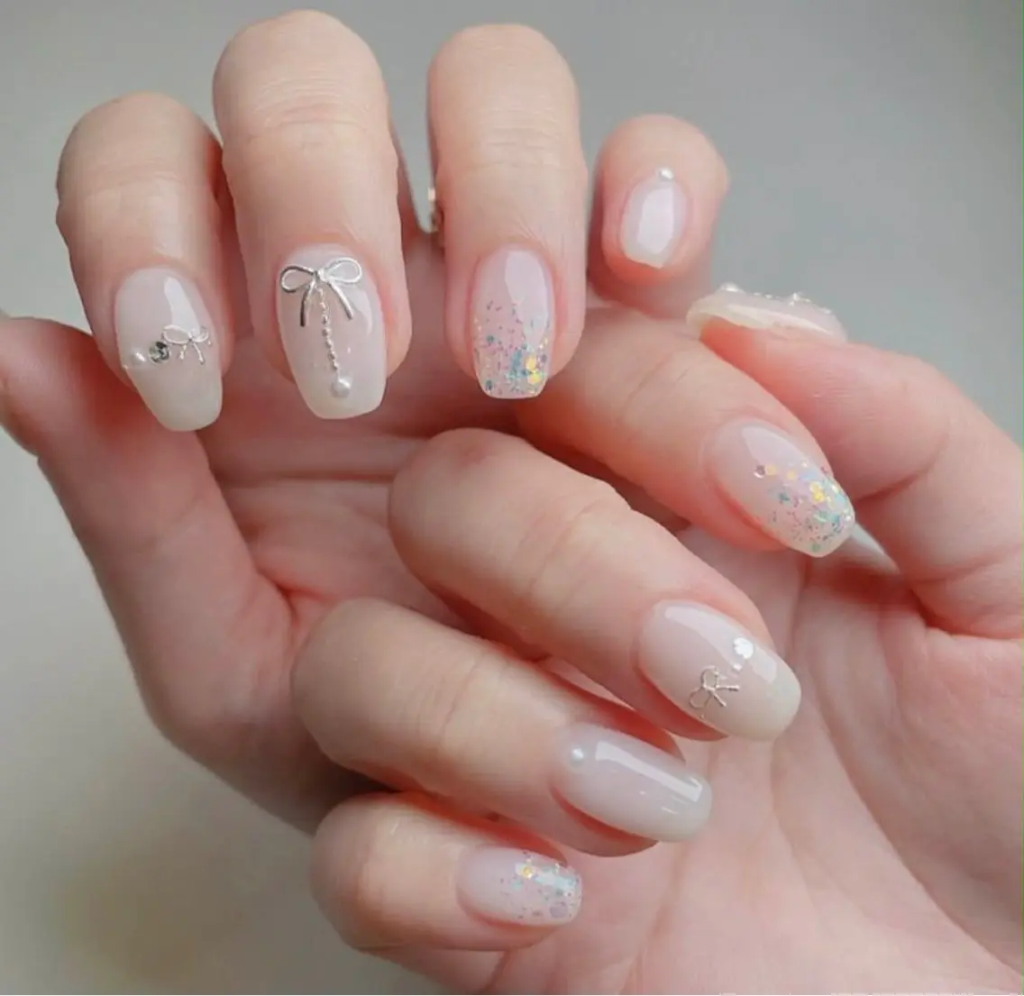 ネイル オーロラネイル ブルー チークネイル フットネイル フレンチネイル ハンドネイル GIN NAILのネイルデザイン