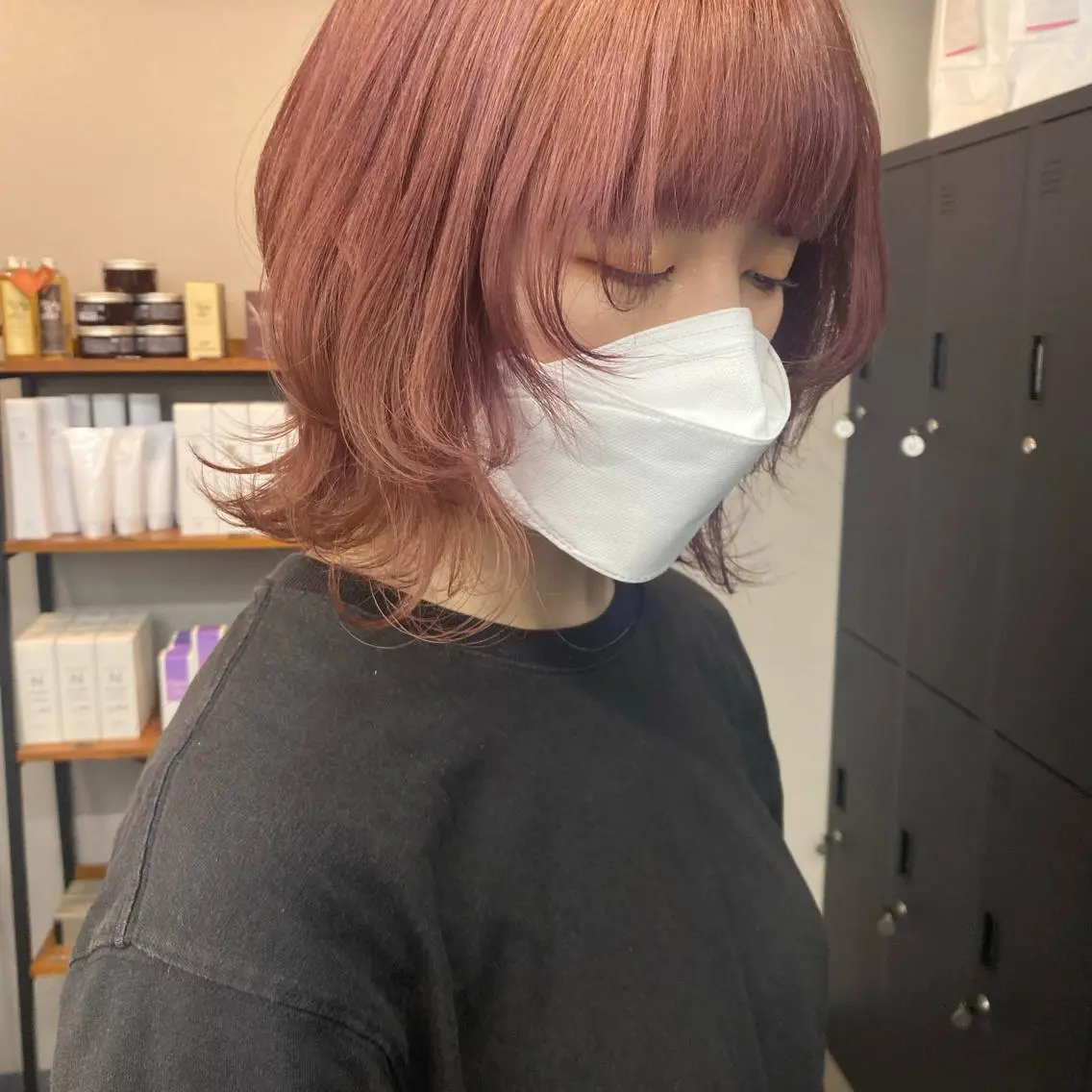 ミディアム maco 艶感ハイトーン🦋のヘアスタイル