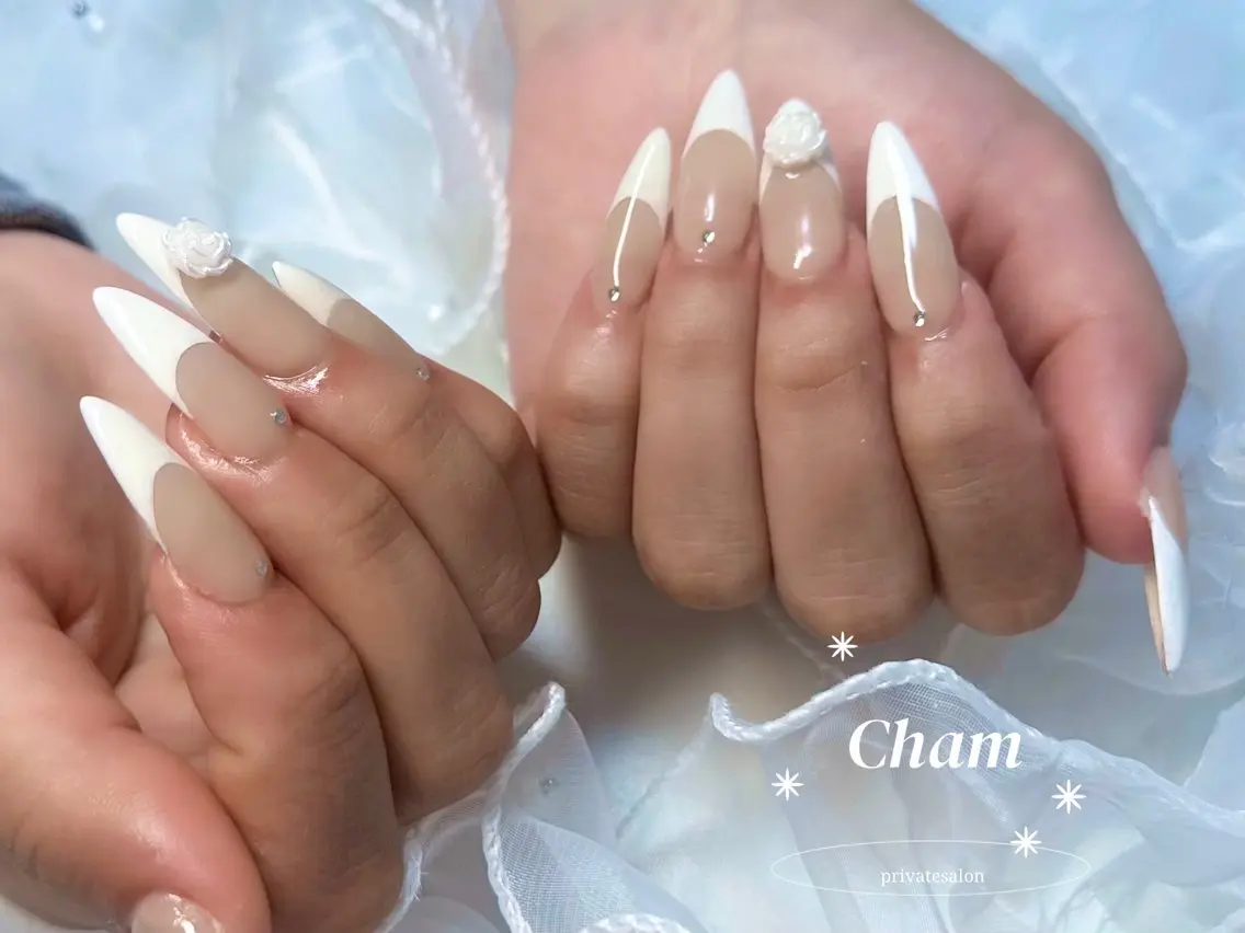 ネイル 長さ出し フレンチネイル ホワイト ハンドネイル Cham Haruneのネイルデザイン
