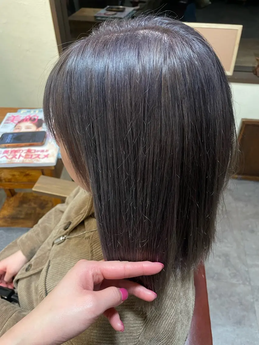 ミディアム ヘアカラー 大庭 萌瑚のヘアスタイル