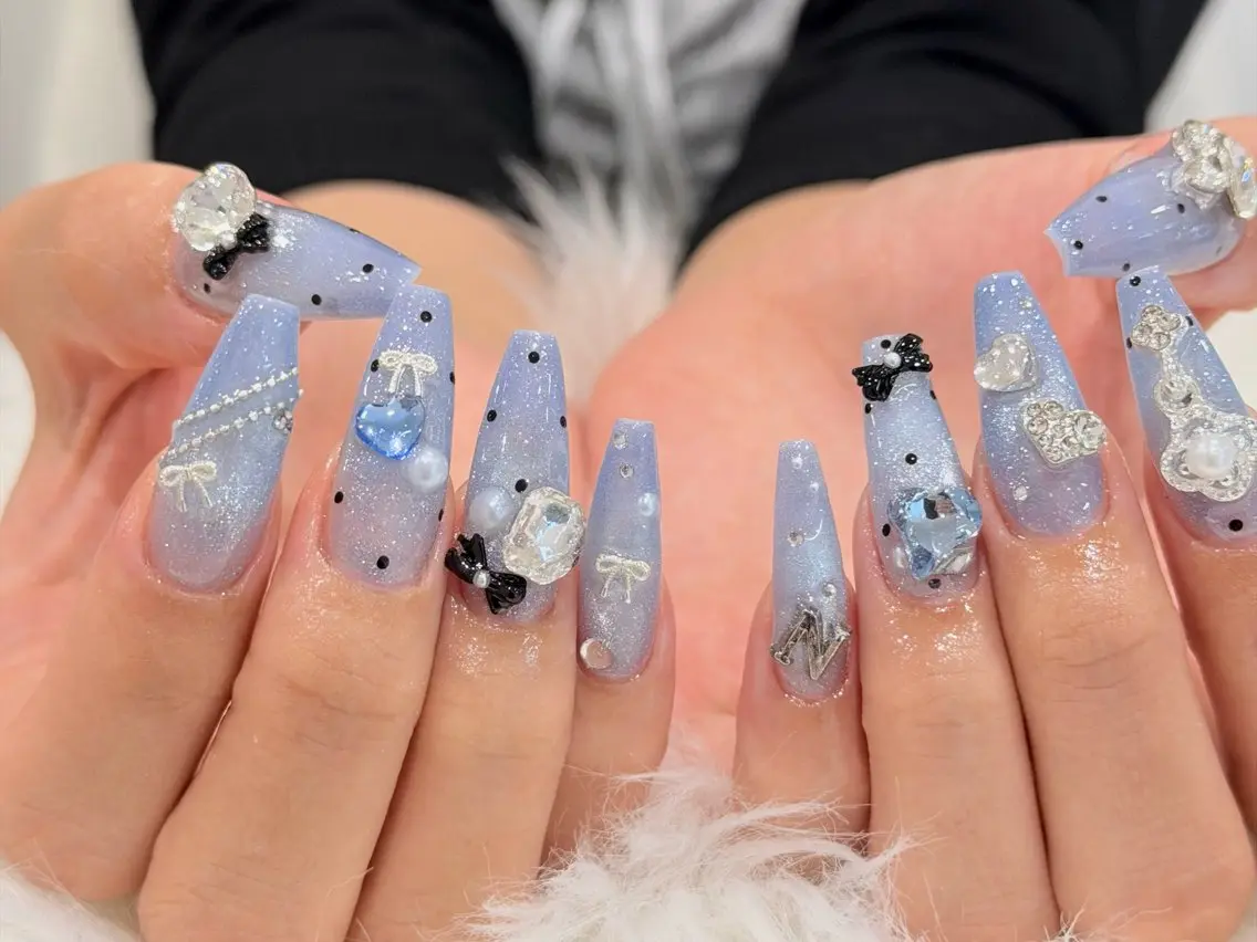 ネイル オーロラネイル フレンチネイル ジェルネイル グラデーション 韓国ネイル ハンドネイル Luci Nailのネイルデザイン
