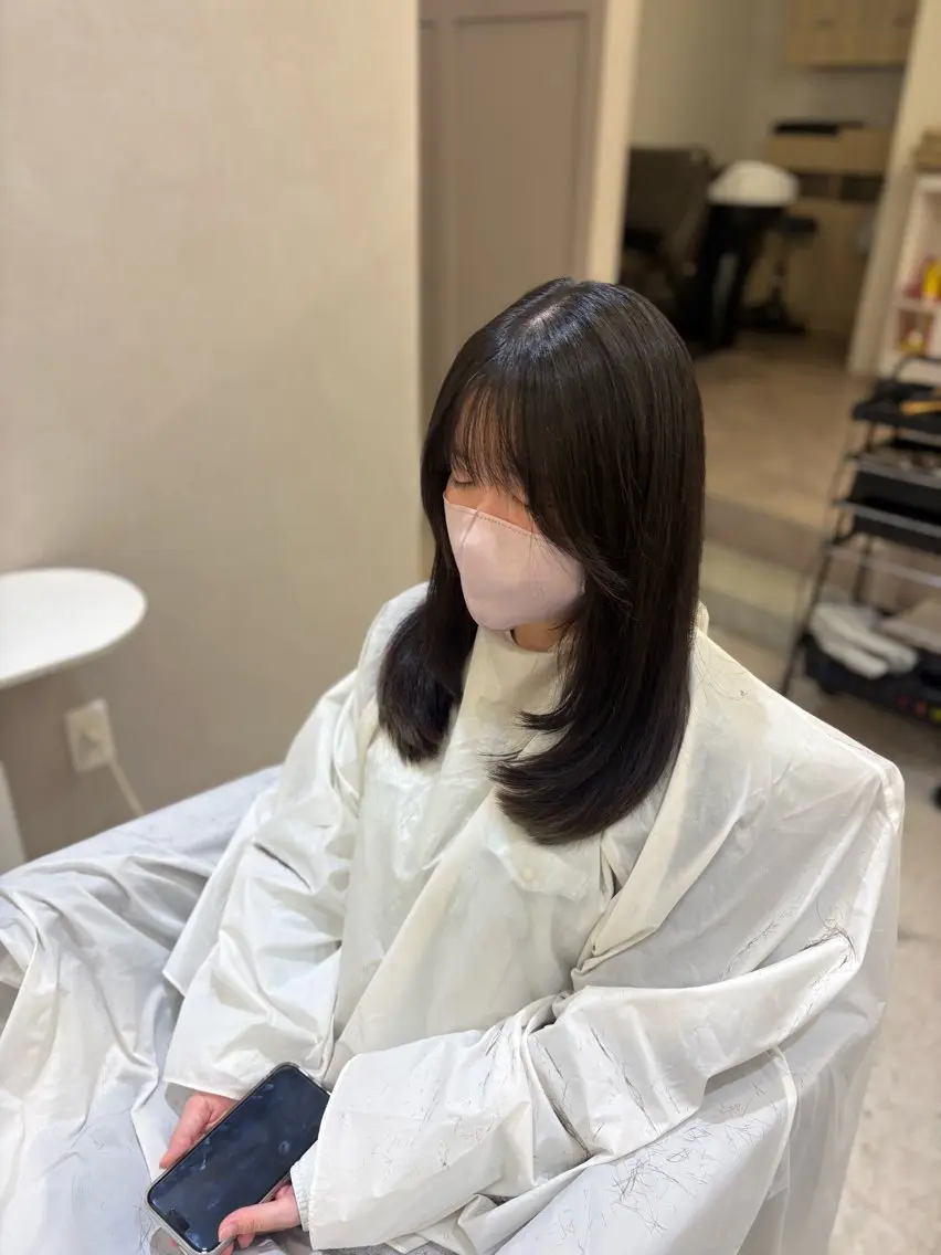 セミロング レイヤーカット カット トリートメント Lis都島/門田 夏鈴のヘアスタイル