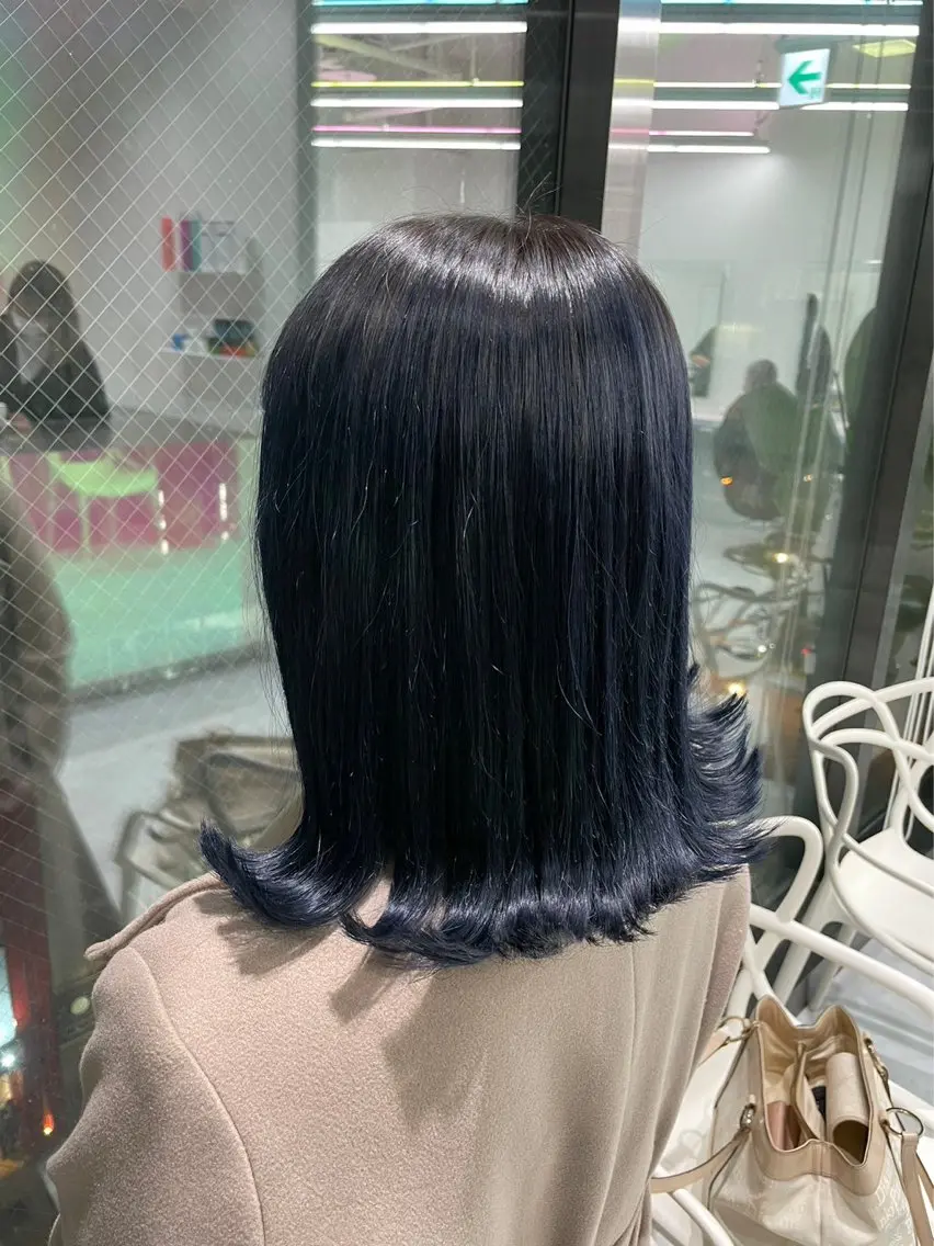 ミディアム カラー パーマ ヘアアレンジ 透明感ブリーチカラー 🌈TOMOHIROのヘアスタイル