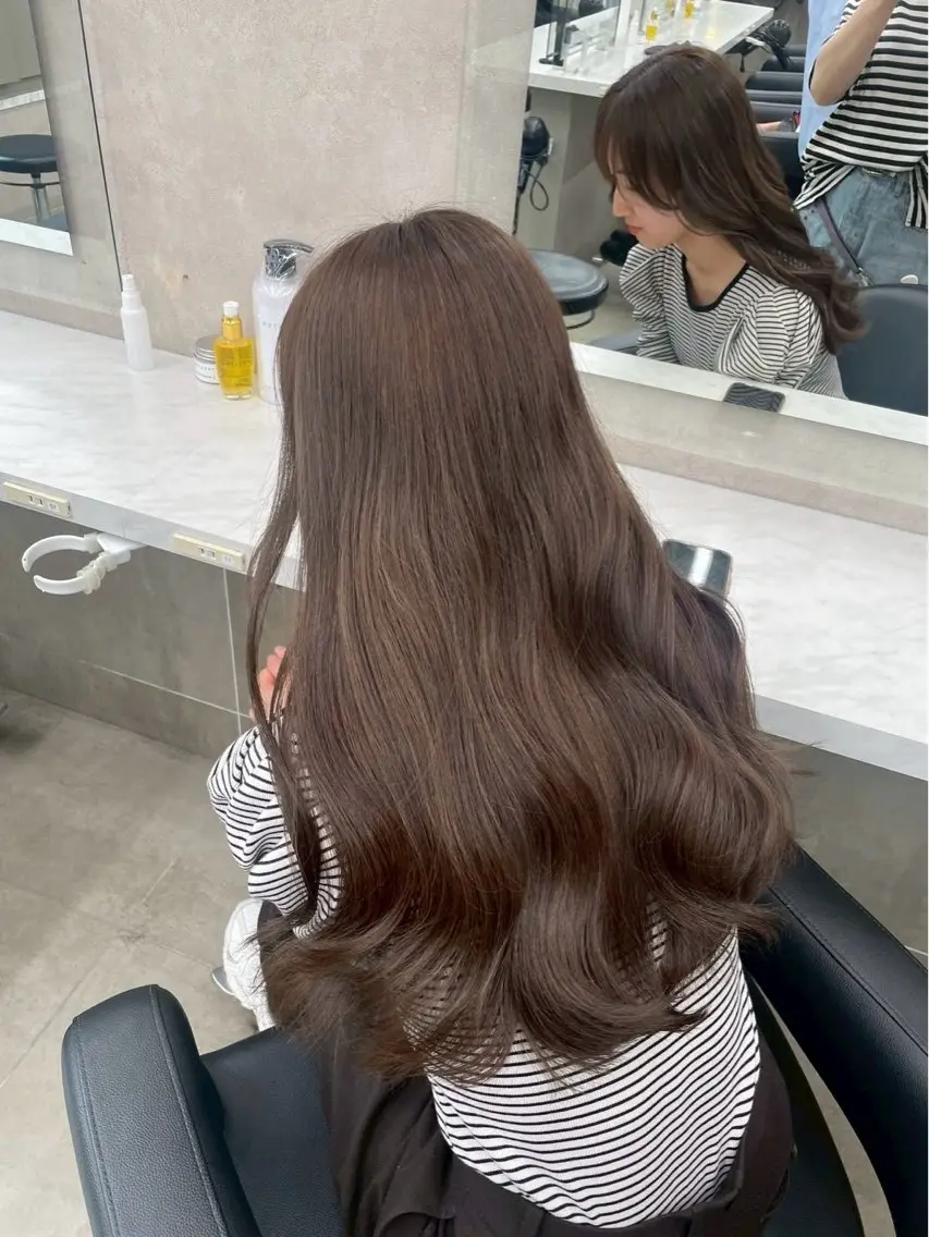 ロング カラー ブリーチ ダブルカラー ブリーチなしカラー 髪質改善 トリートメント 🤍透明感推しカラー 🤍yui‪💞✨のヘアスタイル