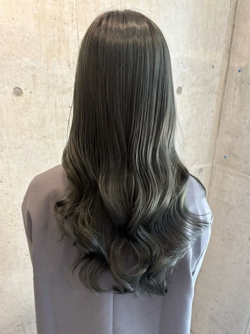 ロング カラー ROCCA hair eje. 千晴のヘアスタイル
