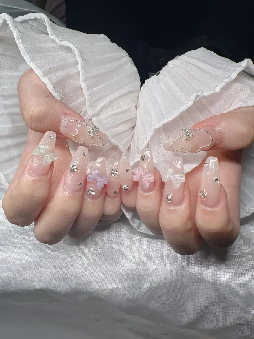 ネイル 長さ出し グラデーション 卒業式 キラキラネイル マグネットネイル ハンドネイル Lee Nailsのネイルデザイン
