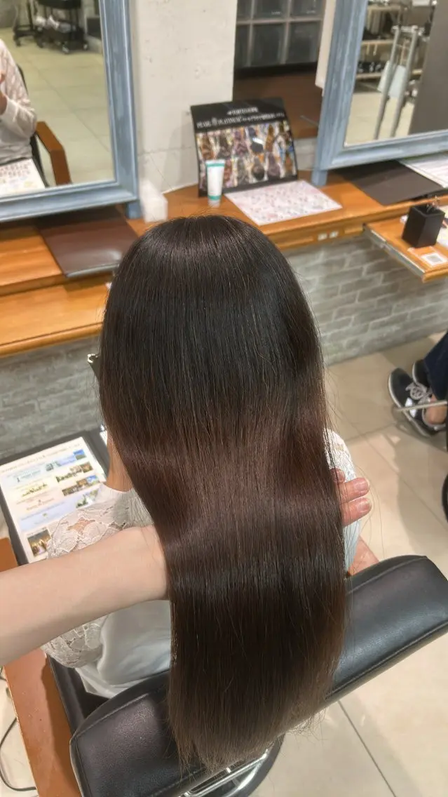 ロング トリートメント 井上 慈温のヘアスタイル