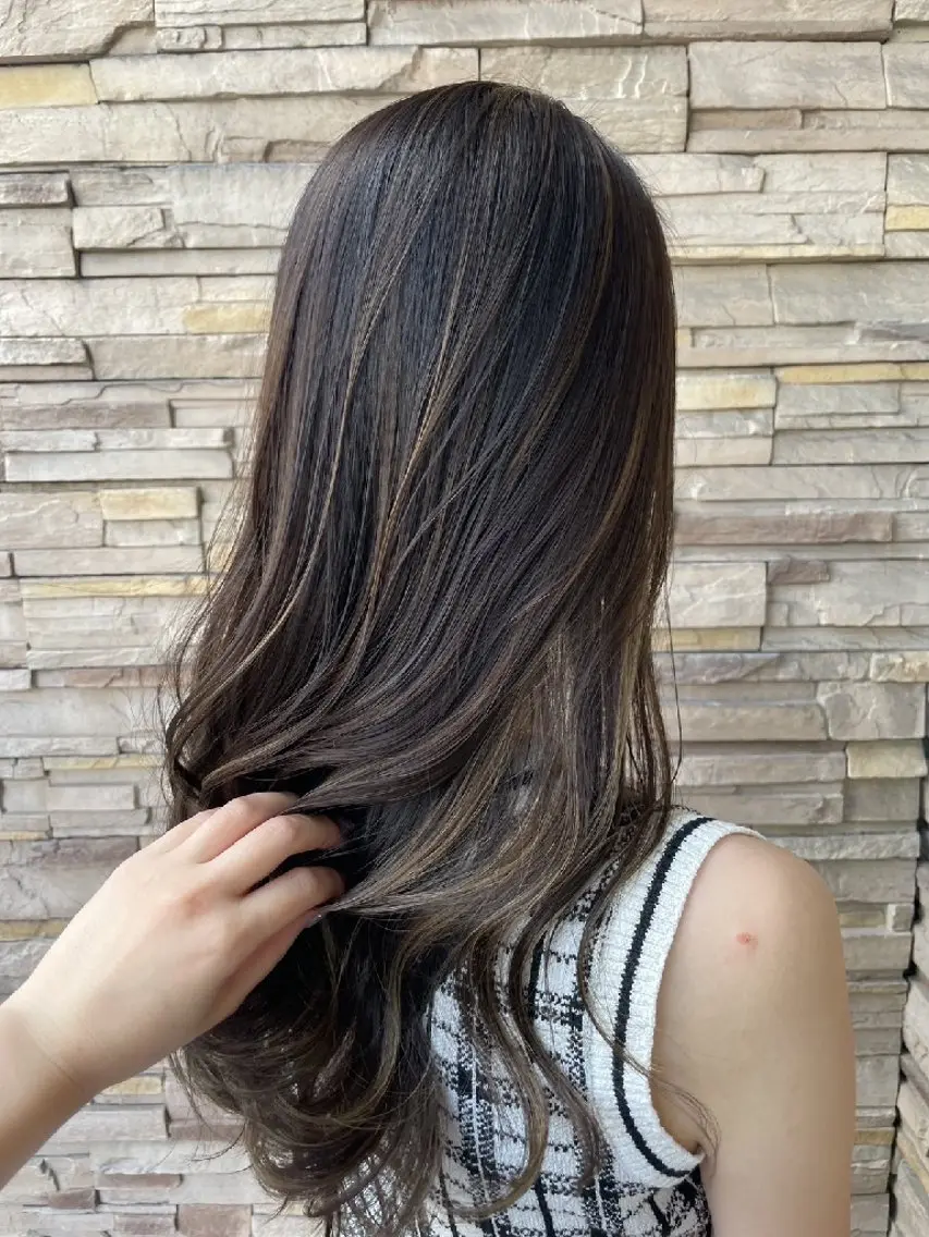 ロング 梶村 桃歌のヘアスタイル