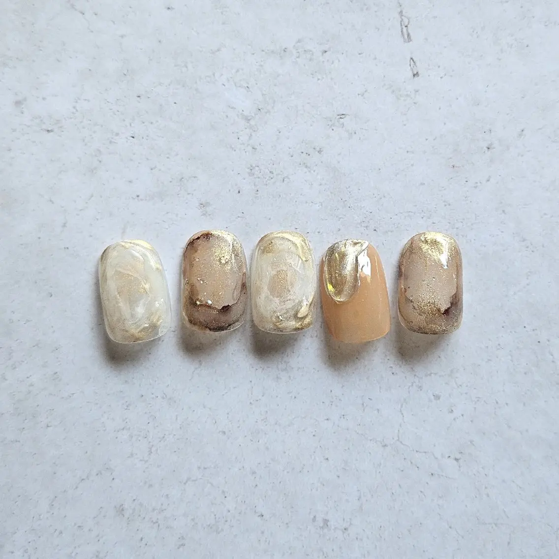 ネイル ゴールド 夏ネイル ハンドネイル Nailsalon manoのネイルデザイン