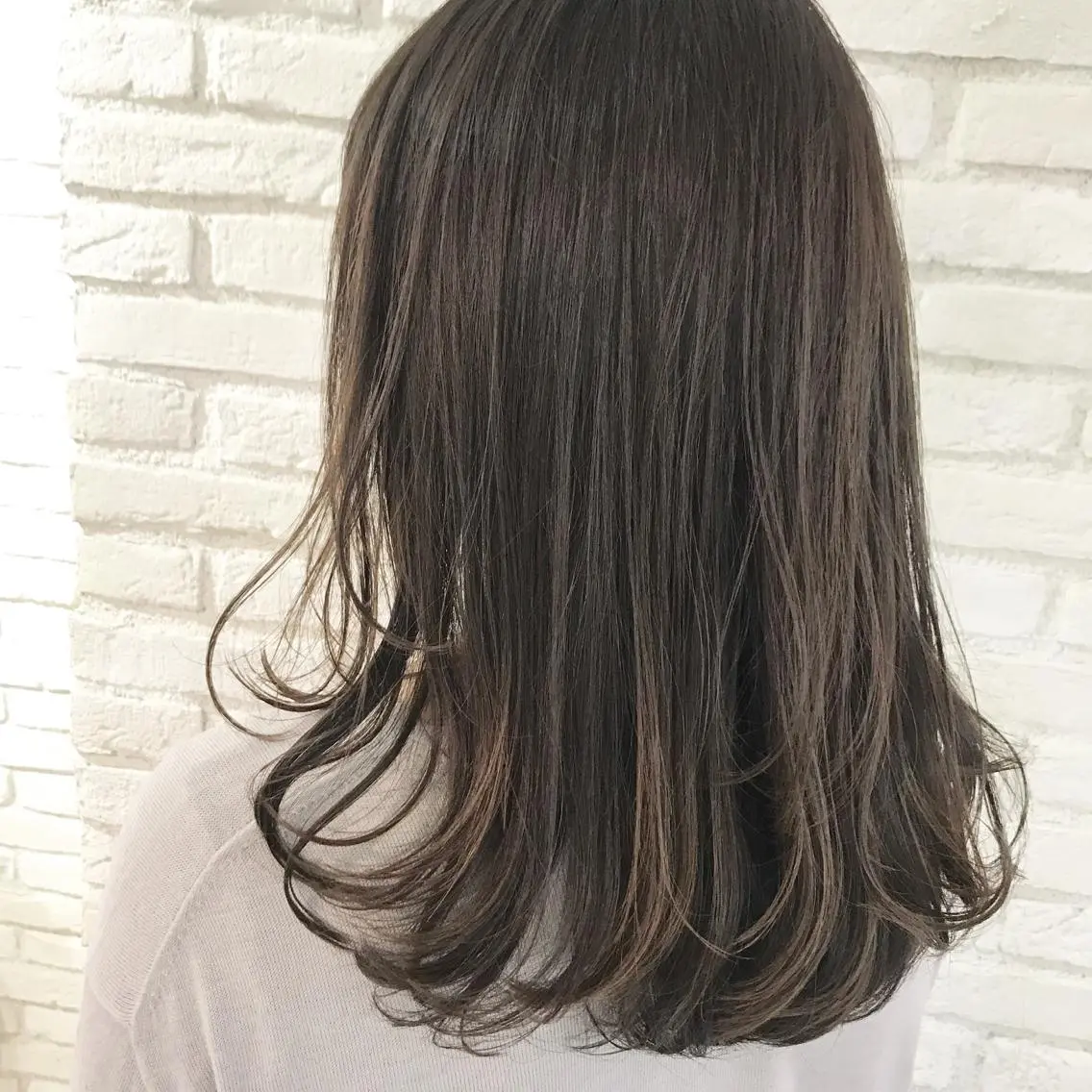 セミロング カラー 顔周りカット 伊 杏のヘアスタイル
