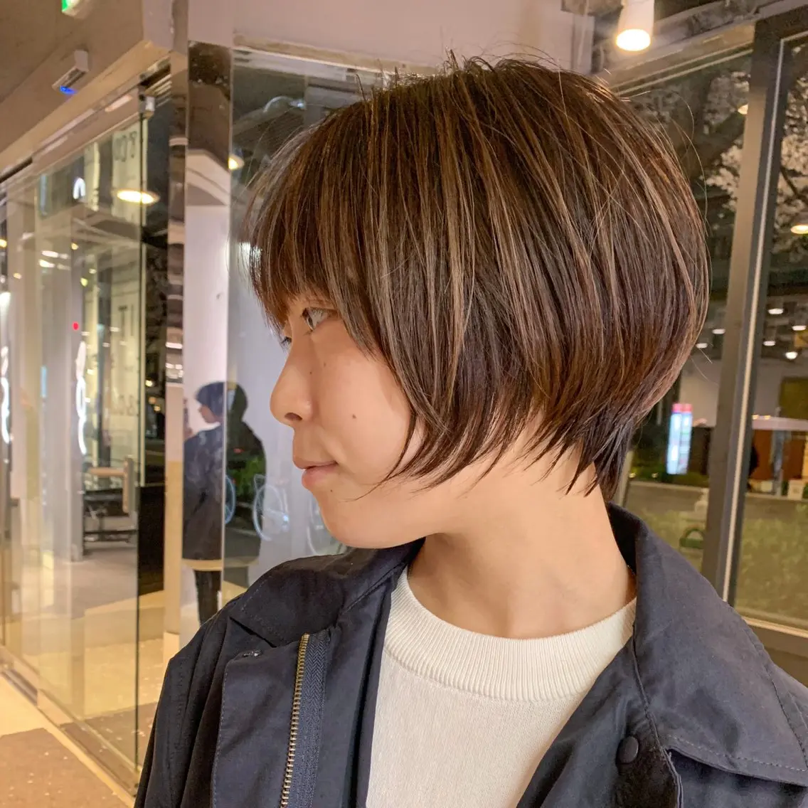 ショートorボブカット+透明感カラーの写真