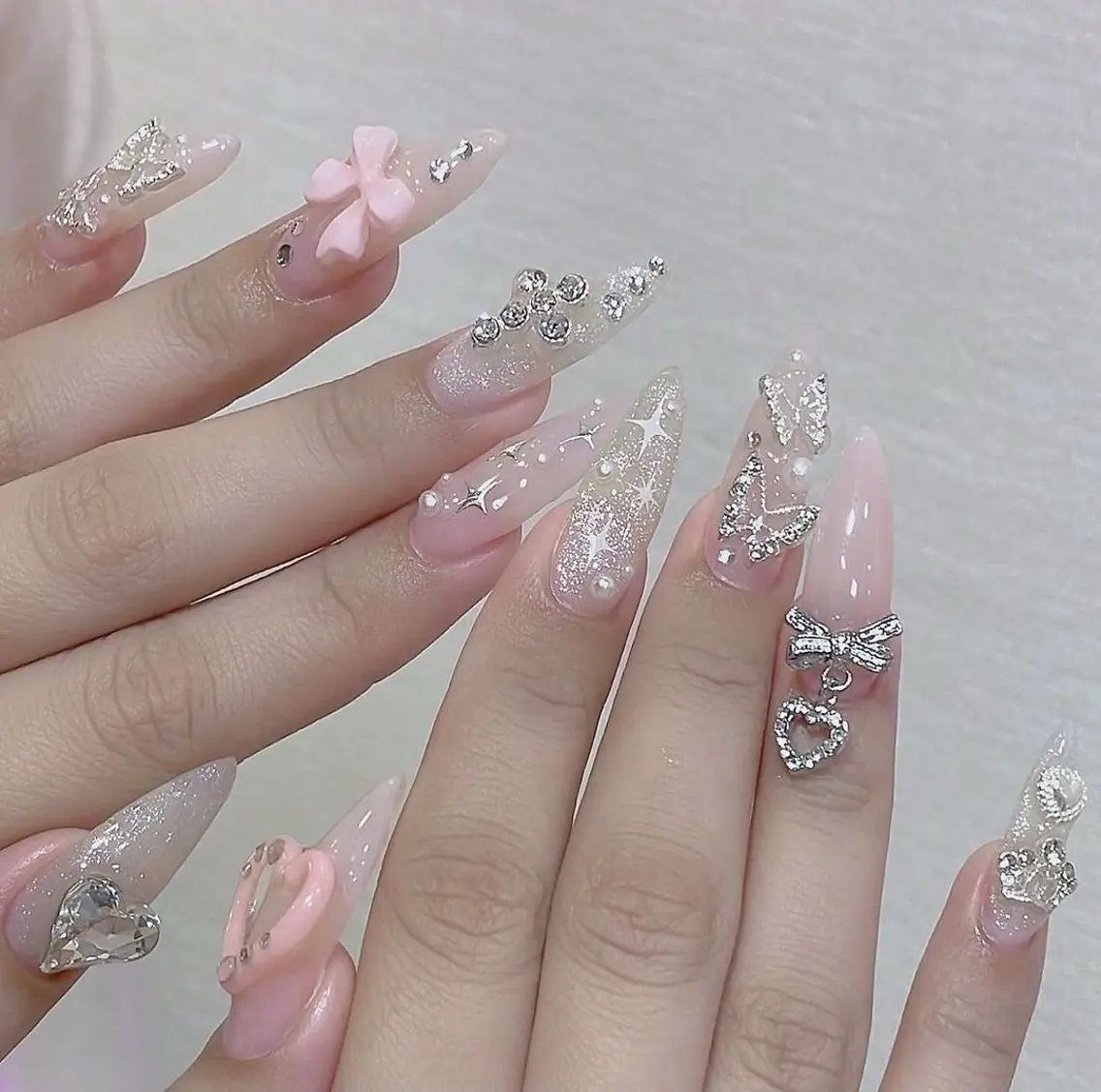 ネイル フレンチネイル ロングネイル マグネットネイル スカルプネイル スーパーロングネイル ハンドネイル ハンドケア Nihonthy Nail 新宿のネイルデザイン