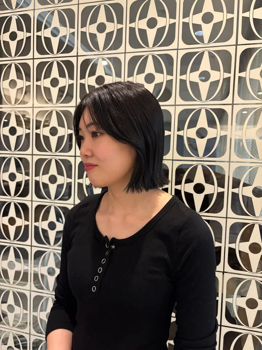 セミロング オオカメ ユヅキのヘアスタイル