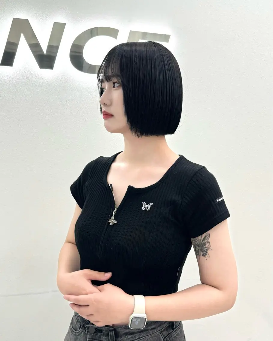 ショート カラー ヘアアレンジ カット ヘアカラー トリートメント ヘッドスパ ヘアセット 縮毛矯正🤍 ボブ/ HIKARIのヘアスタイル