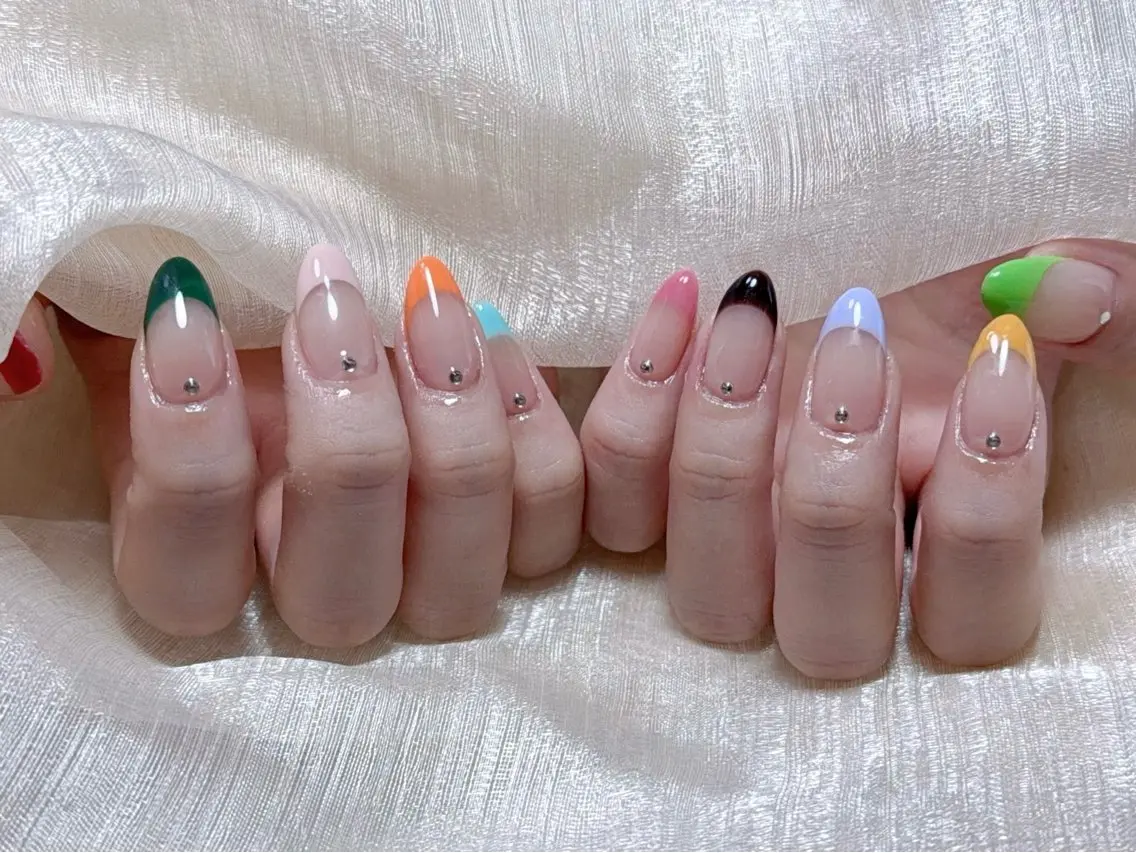 ネイル オーロラネイル チークネイル フレンチネイル ジェルネイル ガラスフレンチ ハンドネイル Nail Jolieのネイルデザイン