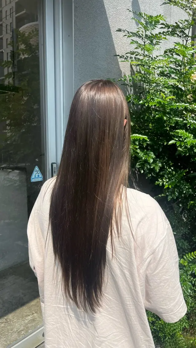ロング カラー 坂下 かのんのヘアスタイル