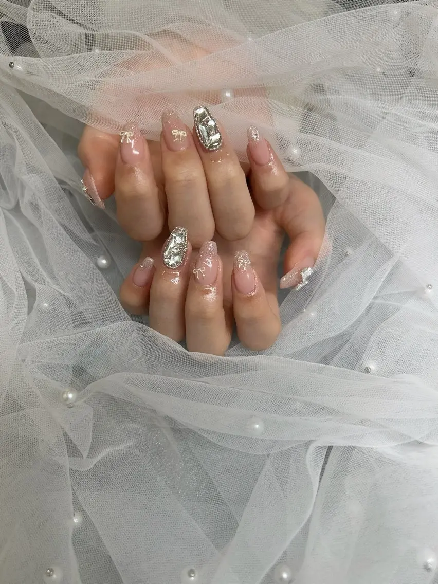 セミロング yeri koharuのネイルデザイン