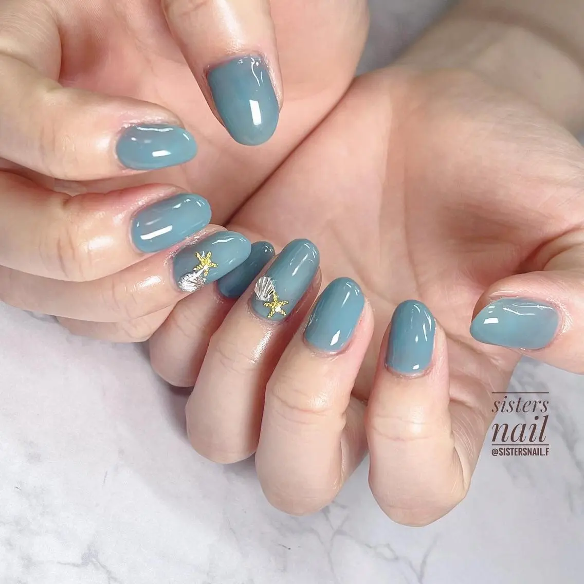 ネイル アートネイル ブルー オフィスネイル ワンカラーネイル シンプルネイル sisters nail.fのネイルデザイン