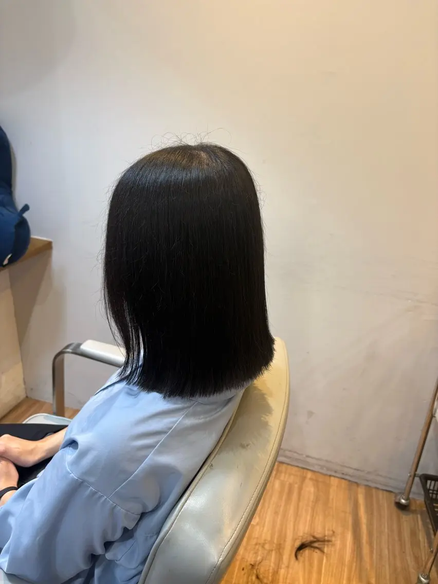 ミディアム カット ヘアカラー トリートメント 韓国ヘアー🇰🇷 MIWAのヘアスタイル