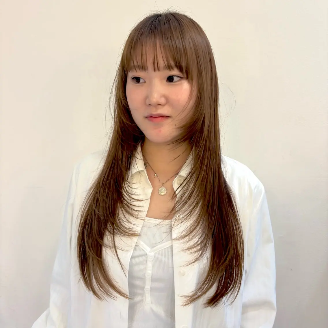 ロング 津上 恵美のヘアスタイル