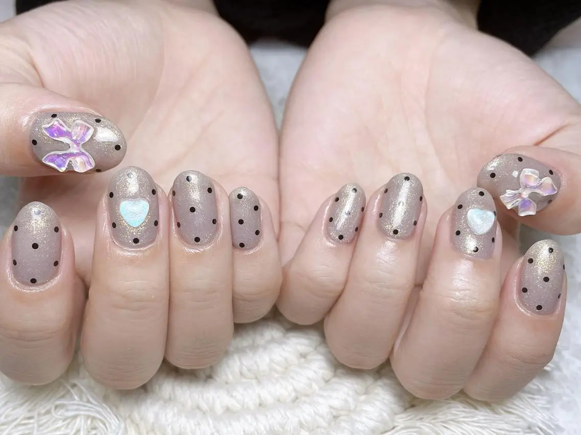 ネイル Elegant beautyルイのネイルデザイン